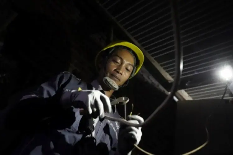 PLN Jabar Smile Run 2025 Berikan Terang Bagi Rumah dan Mimpi Masyarakat Kurang Mampu di Jabar