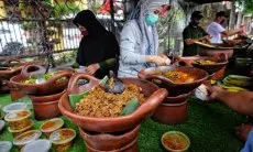 Menjelajahi Spot Berburu Takjil Terbaik di Bandung