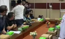Viral Rapat DPRD Samarinda Berujung Ricuh, Anggota Dewan Lempar Kotak Makanan
