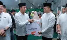 Percepatan Evakuasi Korban Banjir, Bupati Dadang Supriatna Distribusikan  Bantuan Perahu ke-16 Kecamatan di Kabupaten Bandung