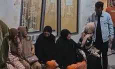 Tangis Keluarga Iringi Kepergian Tiga Polisi yang Tewas Ditembak Saat Gerebek Sabung Ayam di Lampung