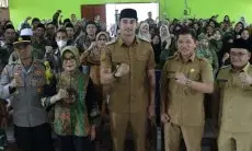 Pemkab Bandung Distribusi Bantuan Cadangan Pangan kepada 15.852 Guru Ngaji Bidang SD dan SMP