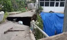Jembatan Penghubung Ambrol, Akses Dua Kampung di Desa Padalarang Terputus