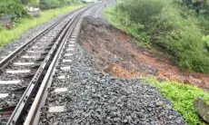 Terancam Longsor. KA CIamis-Manonjaya DIhentikan