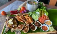 Rayakan Momen Kebersamaan Keluarga di Kurnia Seafood Bandung dengan Paket Spesial dan Menu Baru yang Menggugah Selera