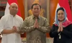 Prabowo Tampil Bersama Titiek Soeharto dan Didiet Ucapkan Idul Fitri, Warganet Heboh!