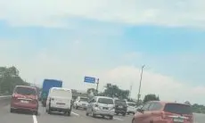 Ruas Jalan Tol Jakarta-Cikampek Semakin Padat di Hari H Lebaran