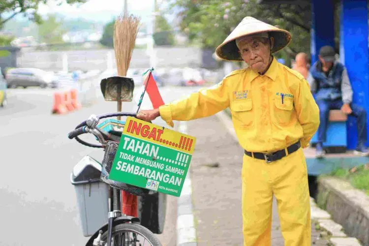 Sariban, Pejuang Sampah Kota Bandung Meninggal Dunia