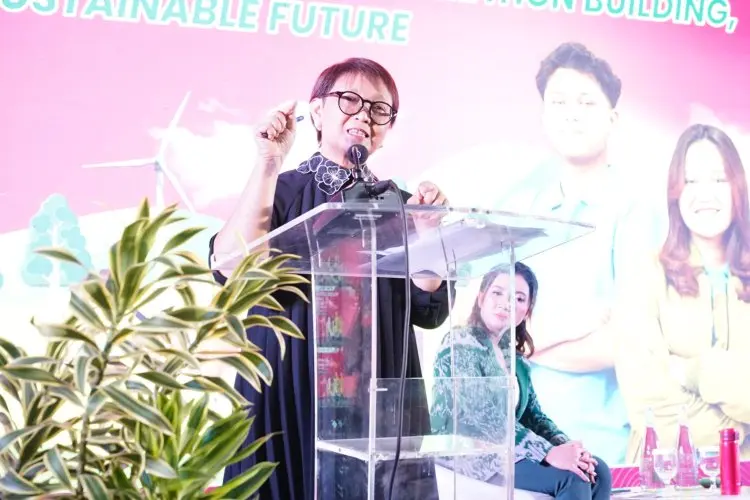 Retno Marsudi Bekali Penerima Beasiswa Pertamina untuk Berkontribusi Nyata