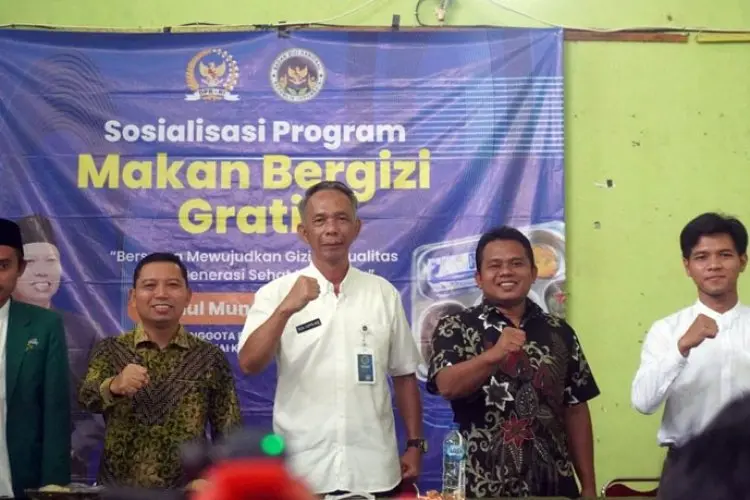 Badan Gizi Nasional dan DPR RI Sosialisasi Program Makan Bergizi Gratis Untuk Warga Cikembar Sukabumi