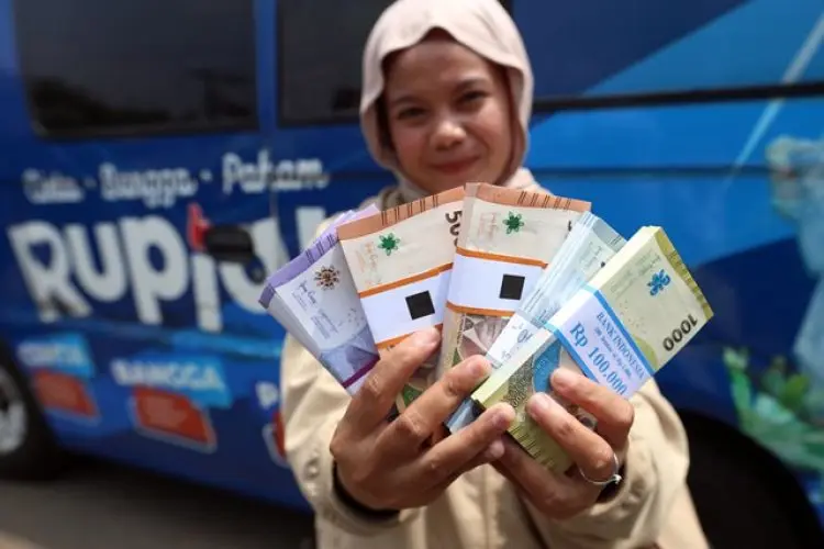 Nilai Tukar Rupiah Hari Ini, Melemah Jadi Rp17.984 per Dolar AS