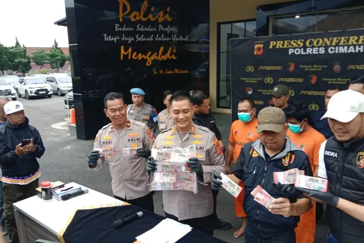 Niat Uji Coba Belanja Pakai Uang Palsu, Polisi Amankan Dua Pelaku di Pasar Panorama Lembang