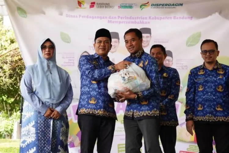 Pemkab Bandung Gelar Bazar Ramadan dan Peluncuran Operasi Pasar Murah 2025