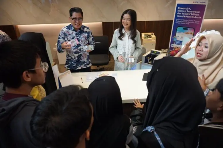 FOTO: UOB Indonesia Gelar Literasi Keuangan untuk Siswa SLB di Bandung