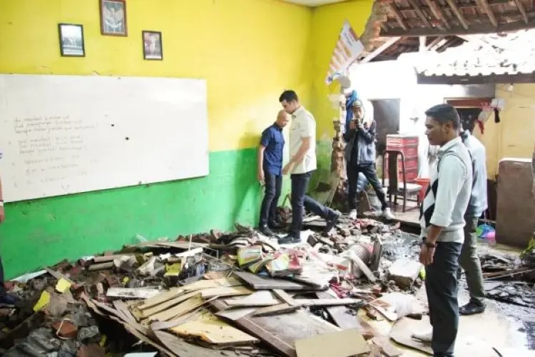 Wabup Ali Syakieb Tinjau Lokasi Banjir Margaasih, Percepatan Perbaikan yang Rusak Segera Dilakukan