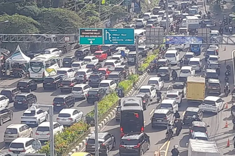 Pemudik Wajib Tahu! Ini 6 Kota di Indonesia yang Sering Macet Saat Lebaran