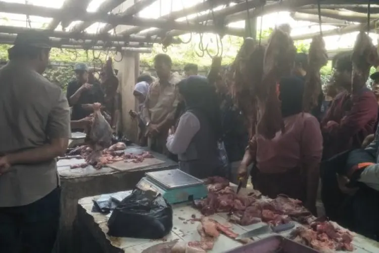 Selama Momen Lebaran Idulfitri, Dispernakan KBB Pastikan Stok Daging Ayam dan Sapi Aman