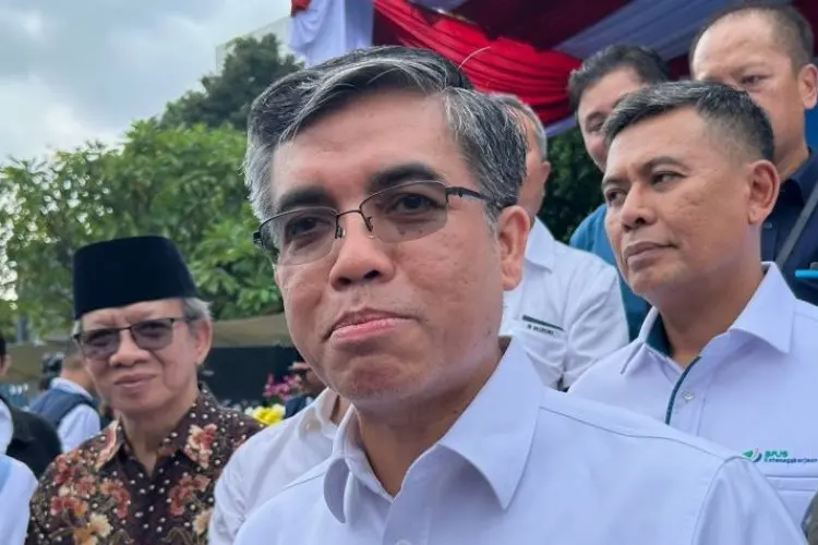 Menaker Yassierli Tanggapi Isu PHK Massal di PT Gudang Garam yang Viral di Medsos