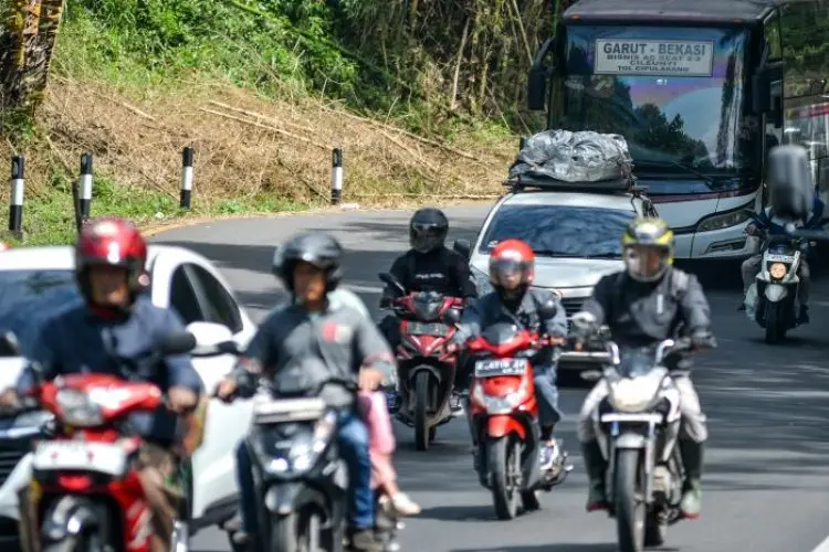 Hati-Hati, Polisi Prediksi Puncak Arus Mudik di Nagreg Malam Ini