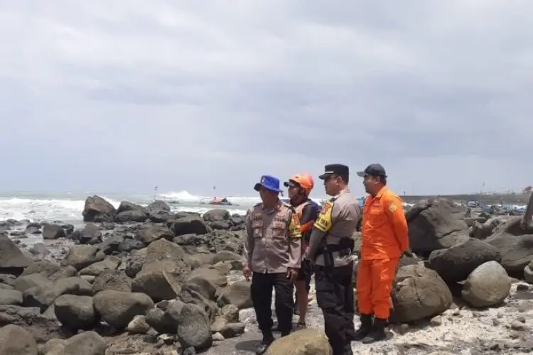 Petugas Gabungan Perluas Pencarian Nelayan Hilang di Cianjur