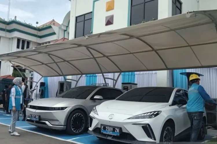 12 SPKLU Disiagakan PLN Selama Arus Mudik Lebaran 2025