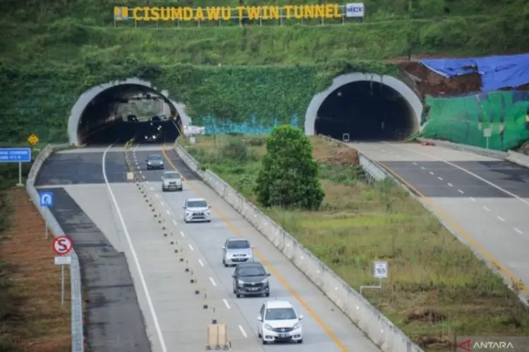 Pengemudi Travel di Tol Cisumdawu Ditetapkan Tersangka Usai Gelar Perkara