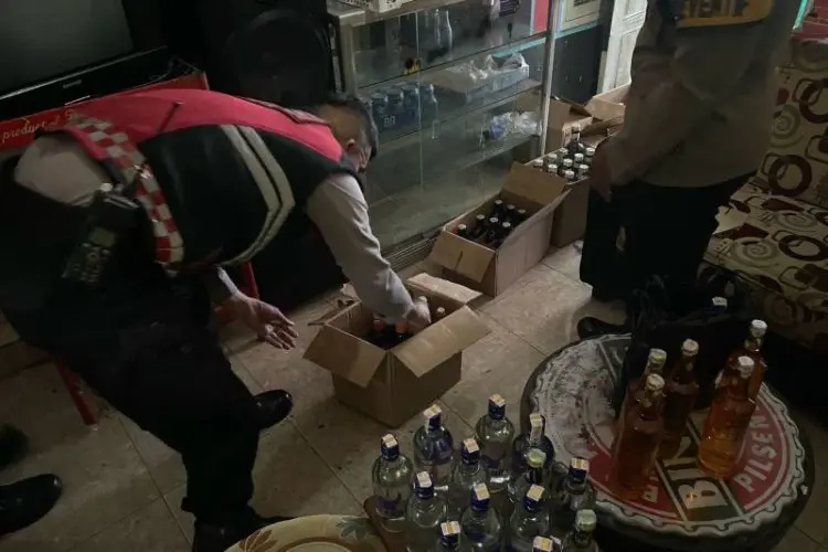 Polres Garut Gagalkan Peredaran Miras Saat Malam Takbiran