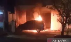 Polisi Sebut Dua Mobil Terbakar di Ruko Diduga Disengaja