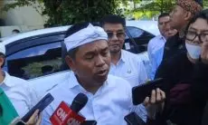 Sindir Lucky Hakim, Dedi Mulyadi Sebut Harusnya Keluarga Pejabat Bangga Berlibur di Daerah Sendiri