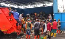 Bersihkan Tumpukan Sampah, Pemkot Cimahi Kerahkan 16 Armada Truk Pengangkut Sampah