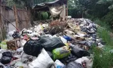 Tak Cuma Bau Menyengat, Tumpukan Sampah Liar di Desa Sariwangi Ancam Mata Air Warga