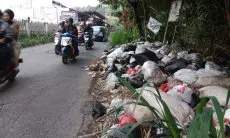 Kesal Papan Larangan Buang Sampah Tak Digubris, Warga Desa Sariwangi Minta Pemerintah Segera Angkut