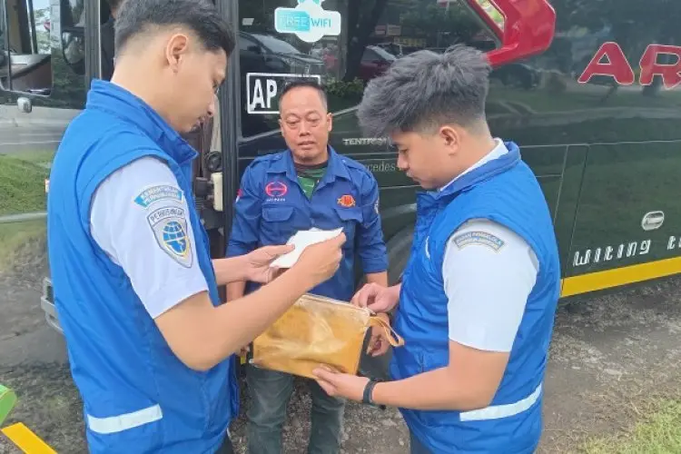 6 Unit Bus Pariwisata Menuju Kawasan Puncak Ditilang Kemenhub