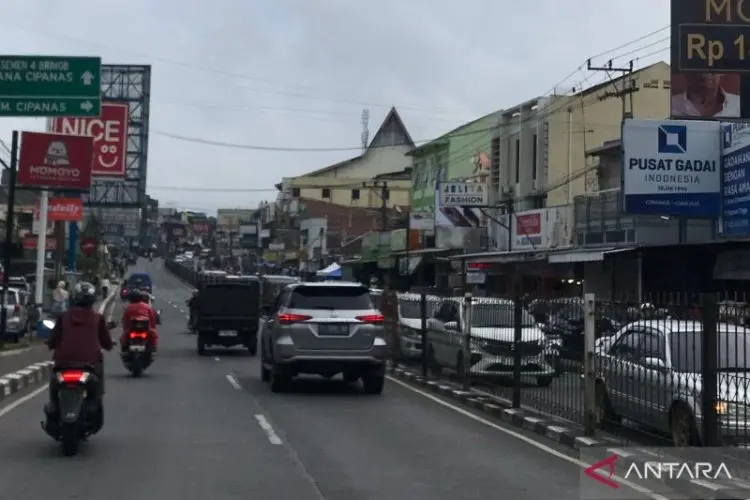 Angkot Gak Beroperasi, Jalur Puncak Bebas dari Macet
