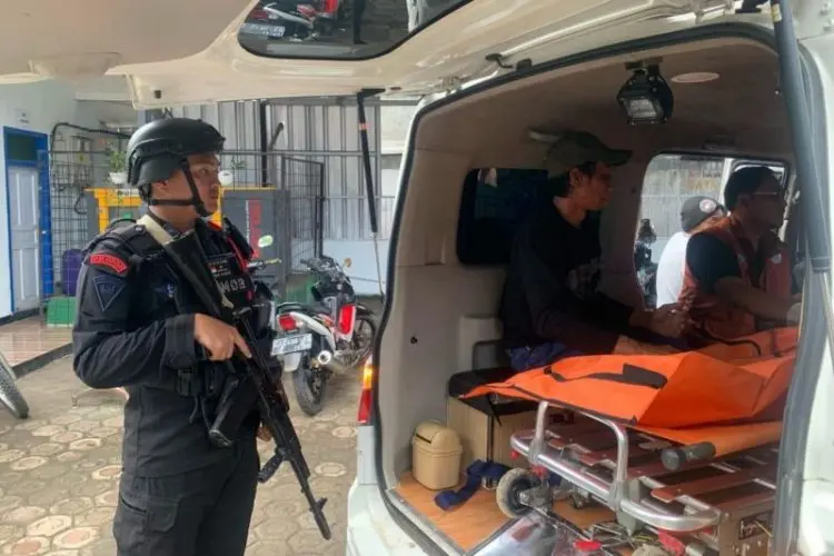 Tim SAR Evakuasi Wisatawan Korban Tenggelam di Garut