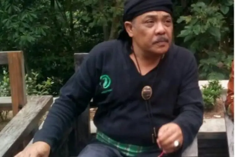 Mantan Ketua DPRD Jabar Eka Santosa Kritisi Gaya Kepemimpinan Gubernur Dedi Mulyadi yang hanya Sibuk Pencitraan di Media Sosial