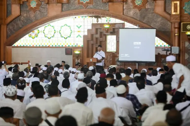 Pemkot Bandung Lepas 2.455 Calon Jemaah Haji