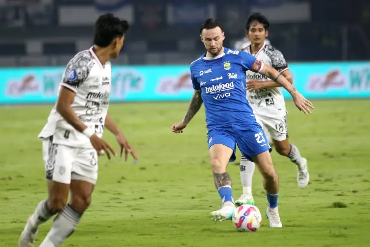 Gagal Pesta di Ternate: Persib Bandung Tertunduk Usai Dikalahkan Malut United, Harus Tunda Selebrasi Juara Liga 1