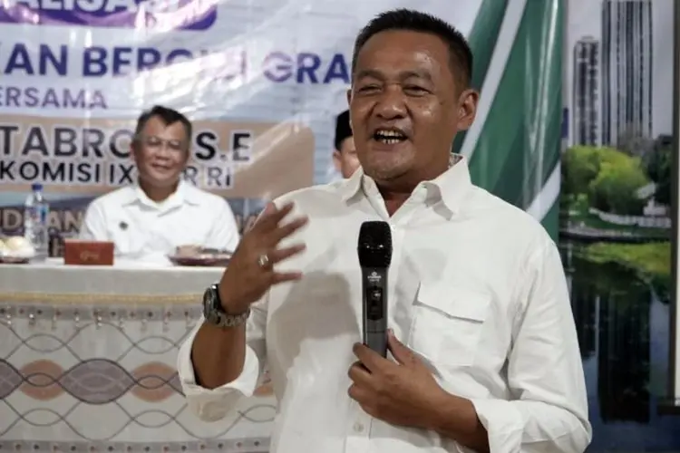DPR RI dan Mitra Kerja BGN Gelar Sosialisasi Program MBG di Desa Telaga Murni Cikarang