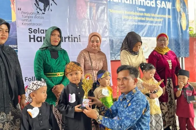 Peringati Hari Kartini, KB Arridwan Gelar Lomba Fashion Show Bertemakan Kebudayaan