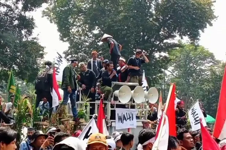 Geruduk Gedung Sate, Geraksa Bumi Sampaikan 17 Tuntutan ke Gubernur Dedi Mulyadi