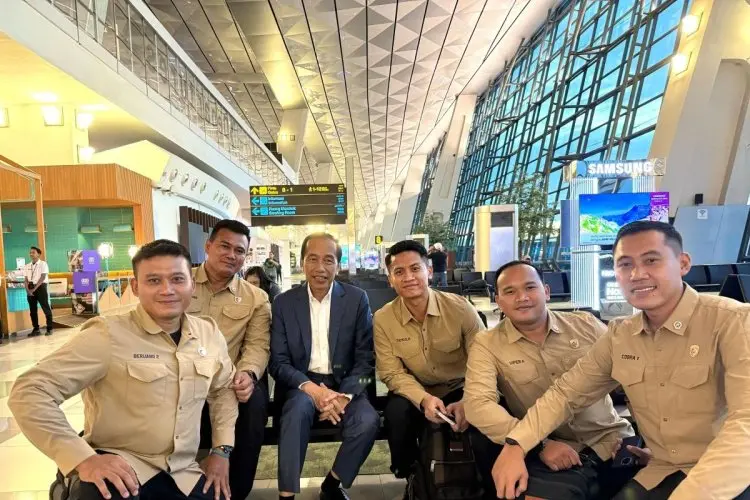 Ini Momen Jokowi yang Diutus Prabowo ke Vatikan Hadiri Pemakaman Paus Fransiskus