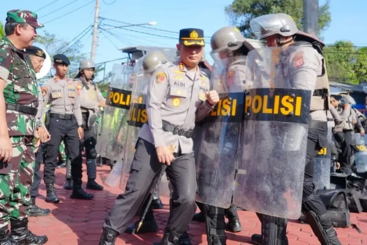 Polresta Bandung Siapkan 300 Personel untuk Amankan Hari Buruh 1 Mei 2025