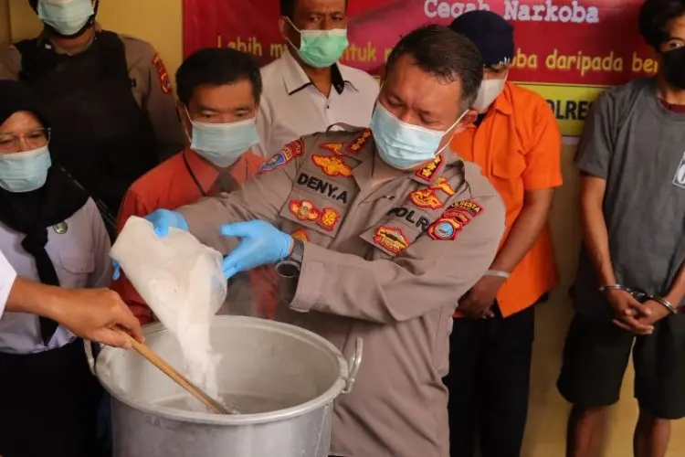 Polisi Musnahkan 1,67 Kilogram Sabu