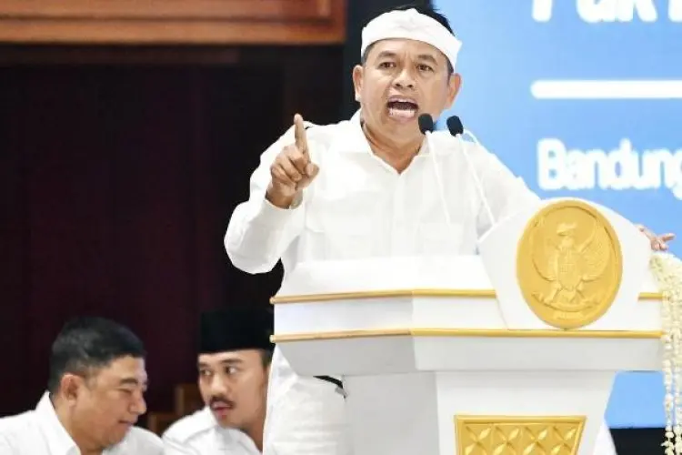 Program Pendidikan Karakter di Barak Militer: Terobosan Gubernur Dedi Mulyadi Atasi Masalah Remaja Jawa Barat Melalui Disiplin Bergaya TNI