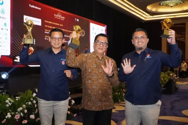Perumda Air Minum Tirta Kahuripan Raih Empat Penghargaan di TOP BUMD Award 2025