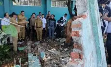 Jadi Penyebab Ambruknya Pagar Sekolah, Bupati Rudy Susmanto Evaluasi Perijinan Perumahan di Cibinong