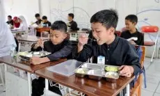 MUI Jabar Desak Program MBG Dihentikan Sementara, Soroti Kasus Keracunan hingga Isu Kehalalan