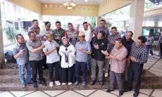 Dukung Persib, Kapolda Jabar   Silaturahmi ke Kediaman Tokoh Masyarakat, Umuh Muchtar