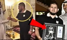 Ditandatangani Muhammad Ali, Khabib Nurmagomedov Raih Penghargaan Petarung Terbaik Sepanjang Masa